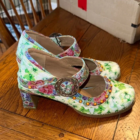 L’Artiste, spring step mary jane style heels - Picture 1 of 10